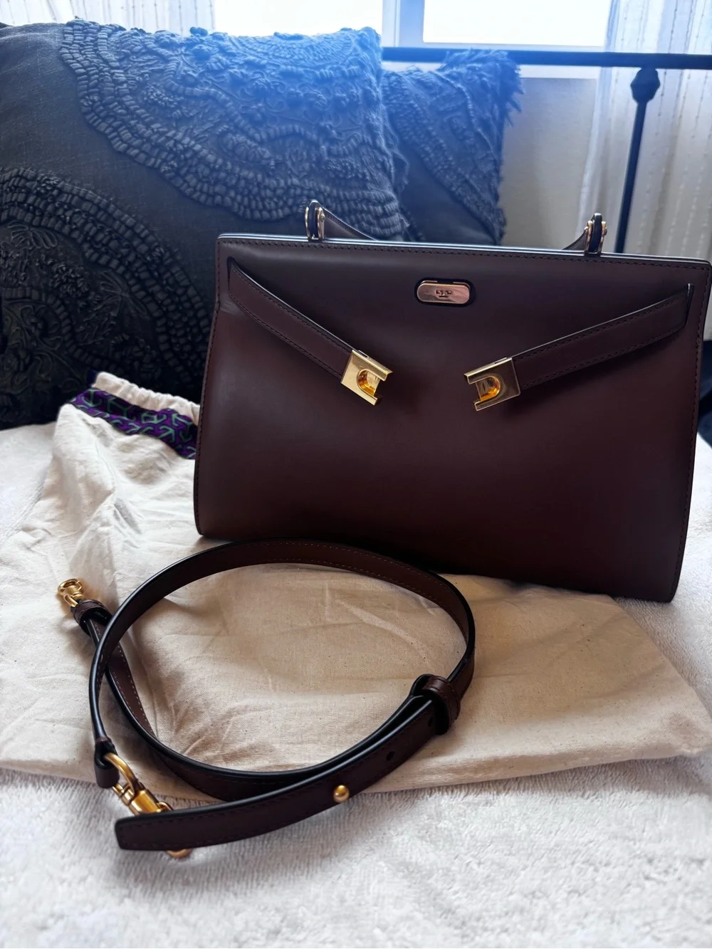 Tory Burch Small Lee Radzwill Bag in Smooth Leather